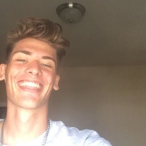 Meet your Posher, Eli